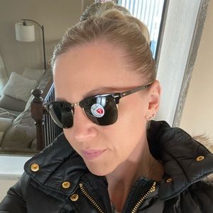 Women’s Ray-Ban sunglasses